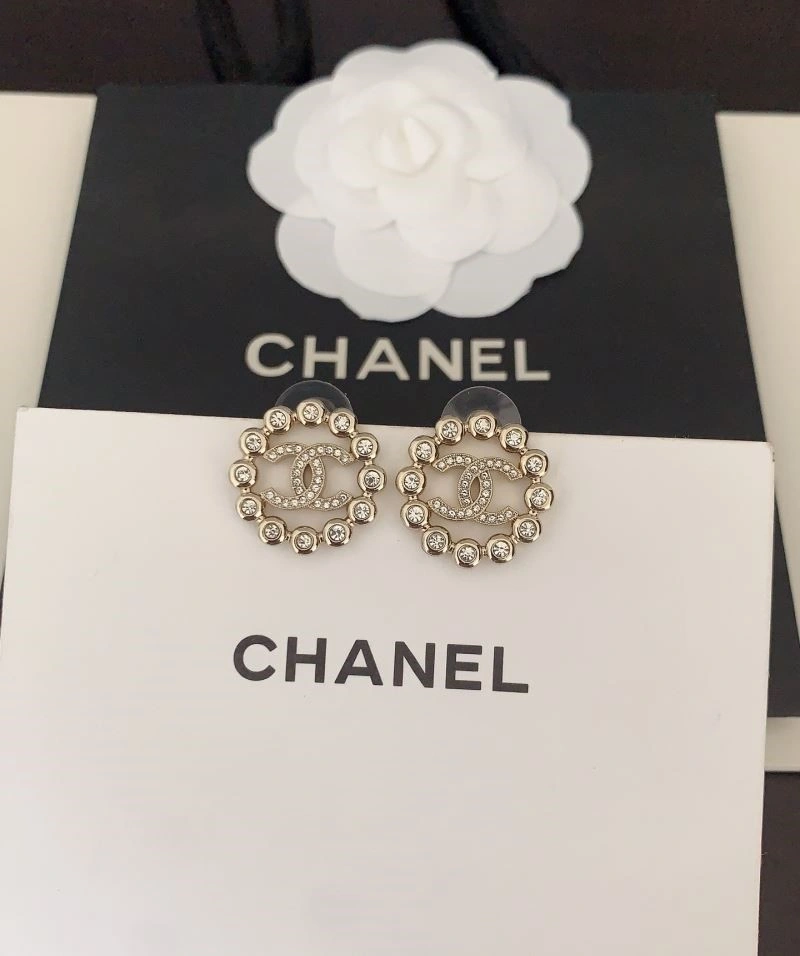 Minimalist Chanel Earrings 222555