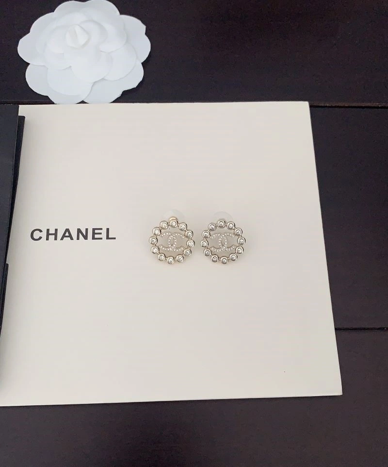 Minimalist Chanel Earrings 222555