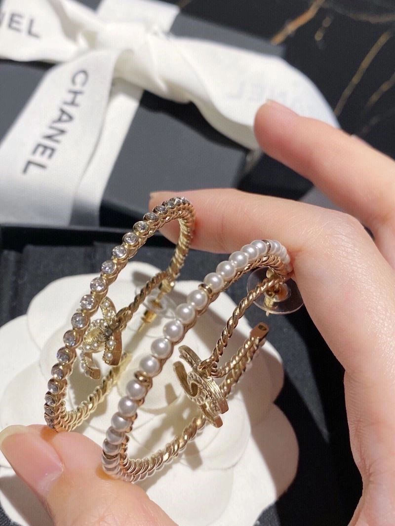 Chanel Earrings Sophisticated 222552