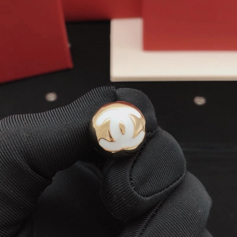 Chanel Earrings Comfortable 222553