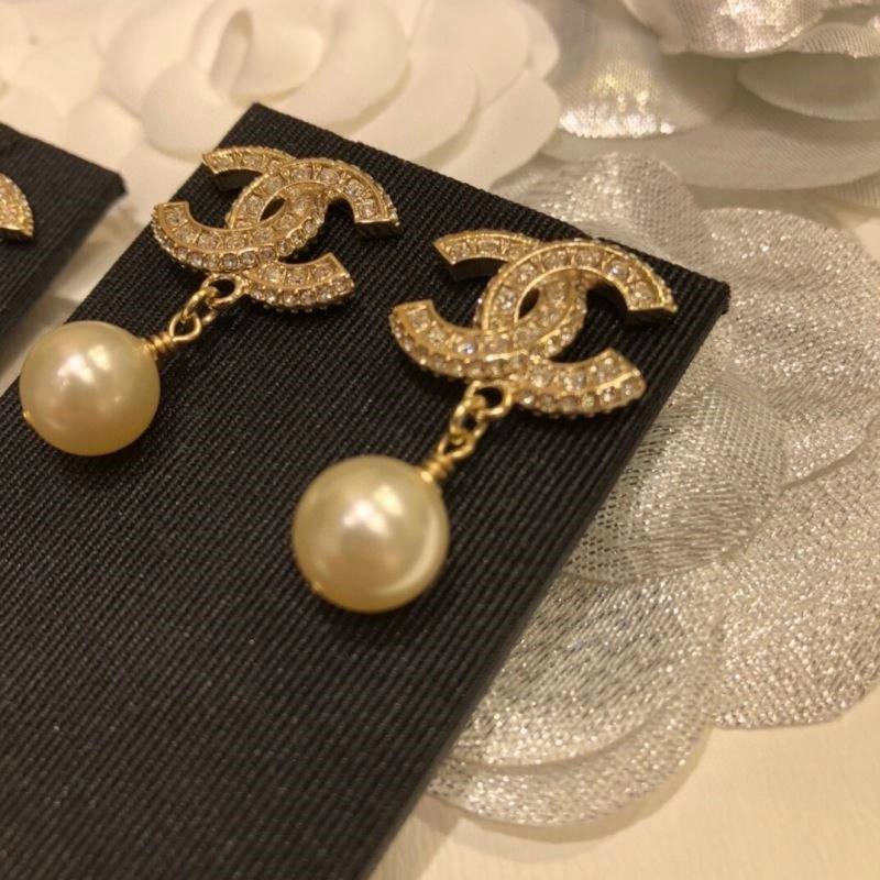 Chanel Earrings Snug 222549