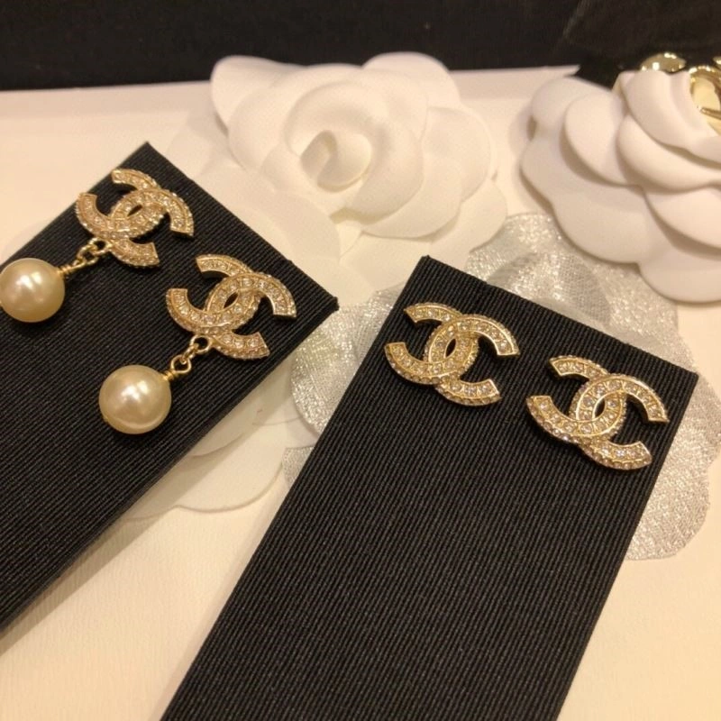 Chanel Earrings Snug 222549