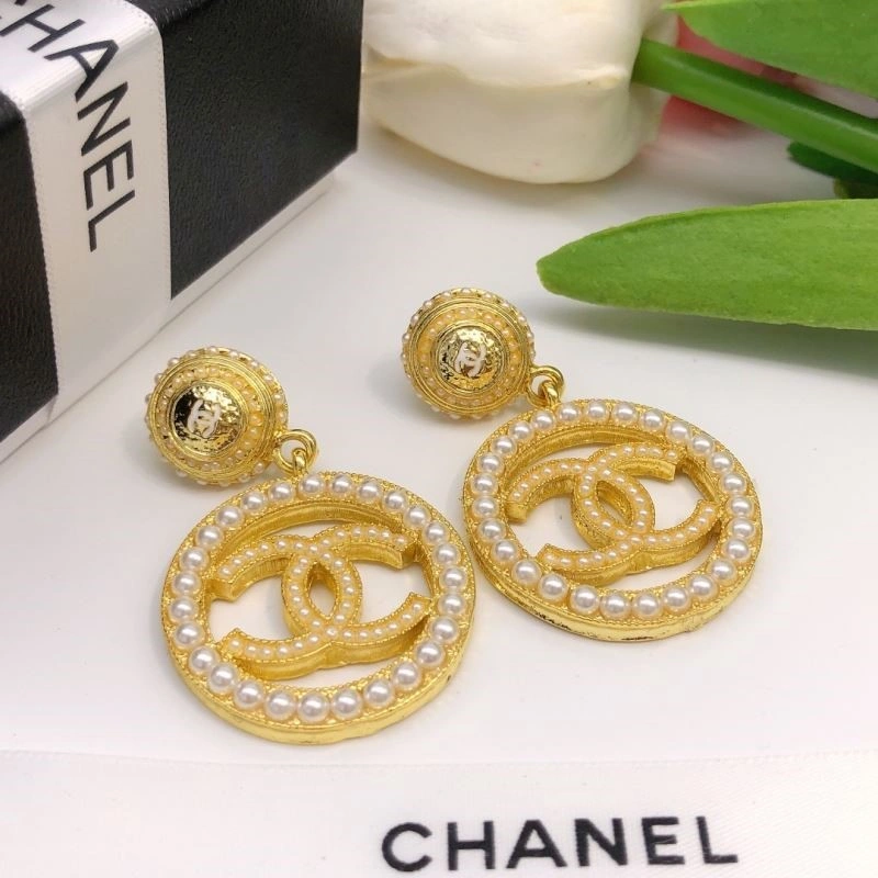Stylish Chanel Earrings 222570