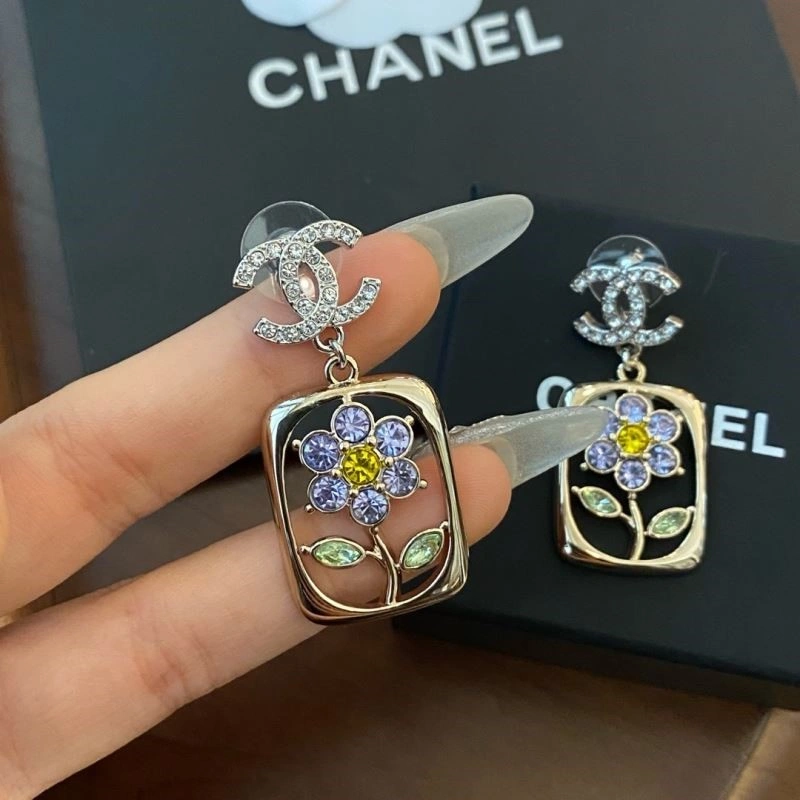 FreshLook Chanel Earrings 222528