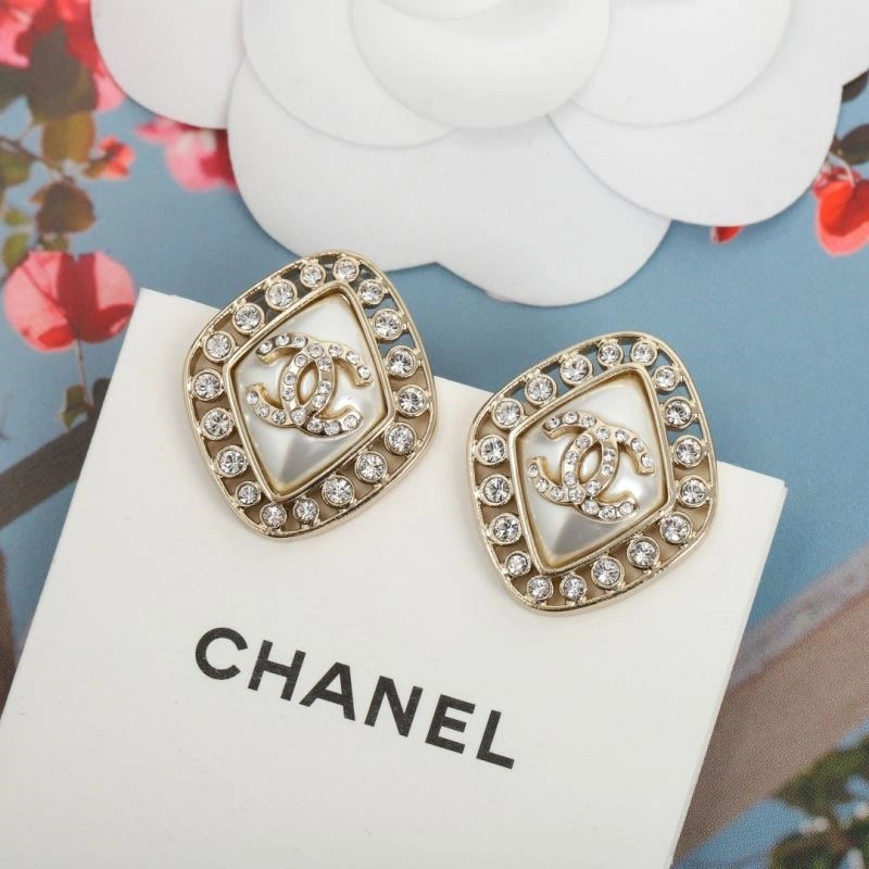 Chanel Earrings EyeCatching 222524