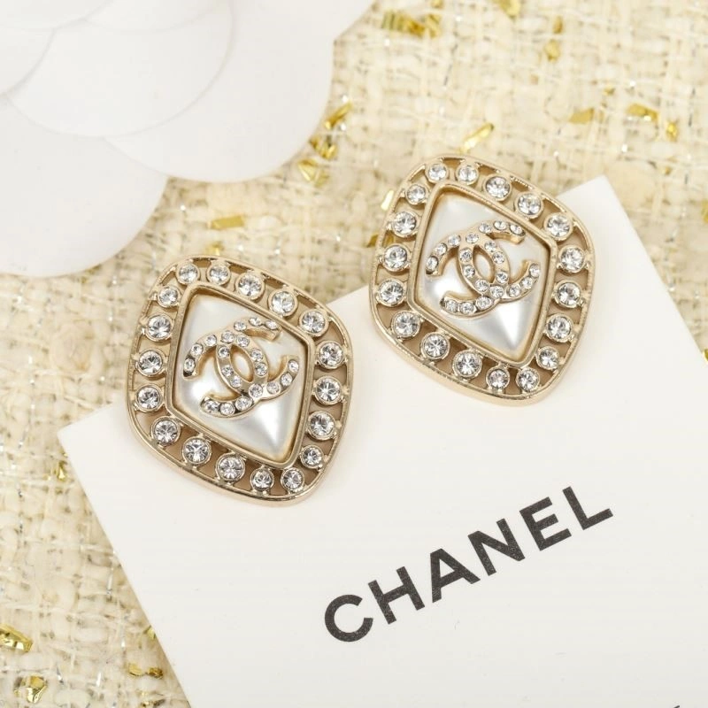 Chanel Earrings EyeCatching 222524