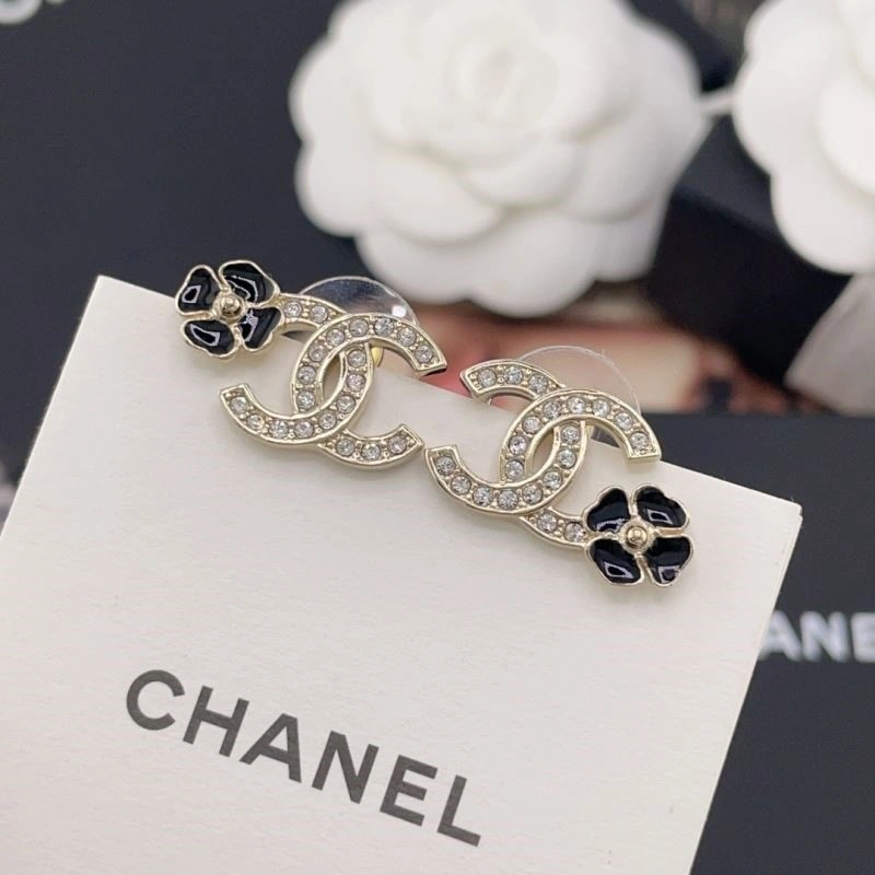 Sophisticated Chanel Earrings 222518