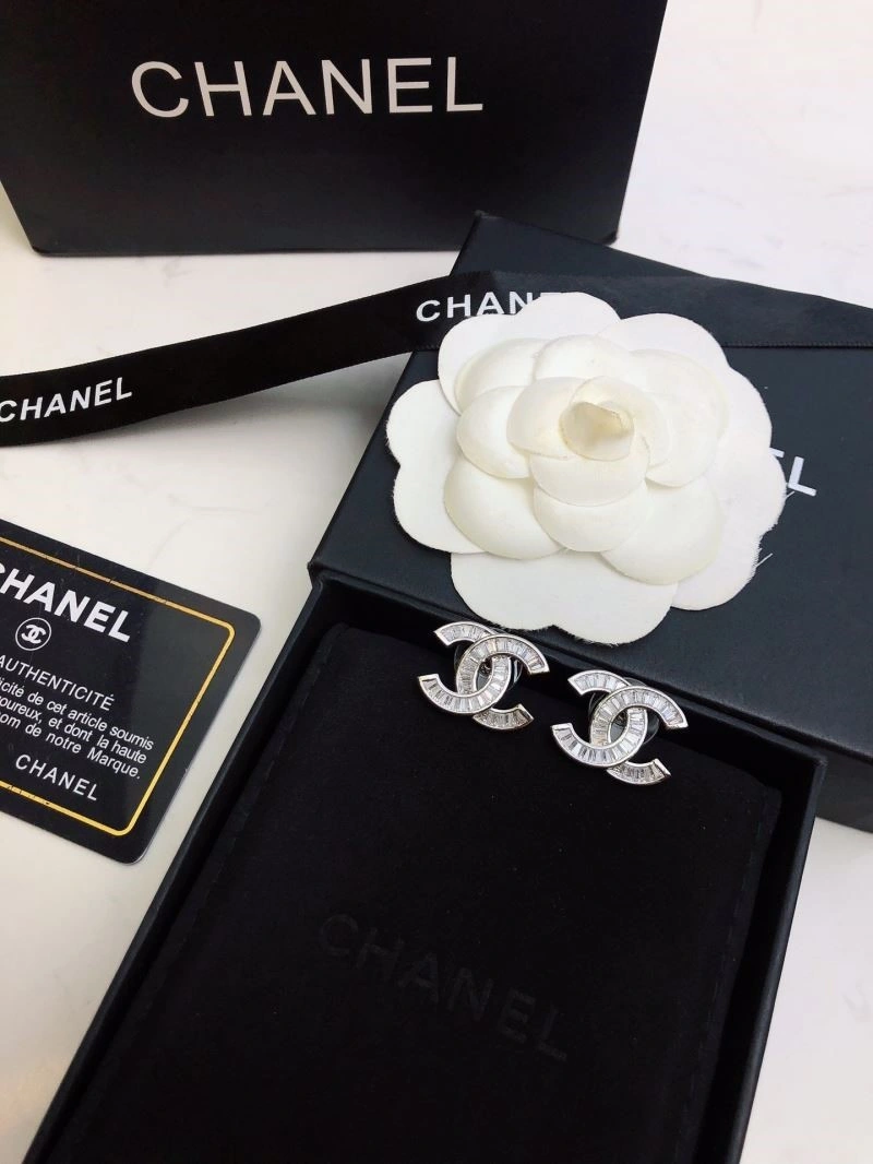 Unique Chanel Earrings 222516