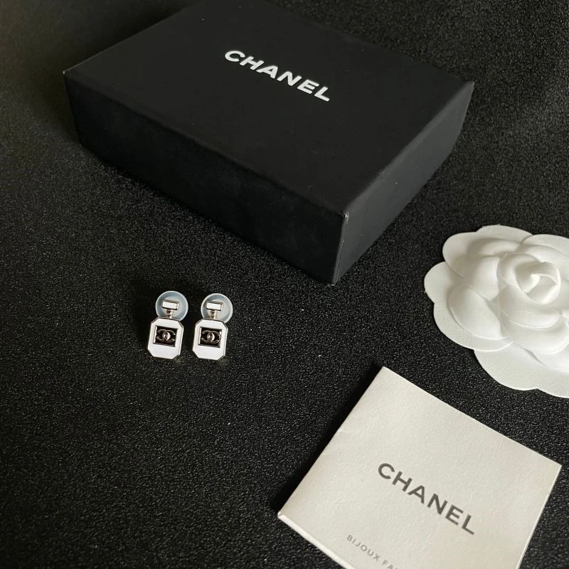 NewStyle Chanel Earrings 222512