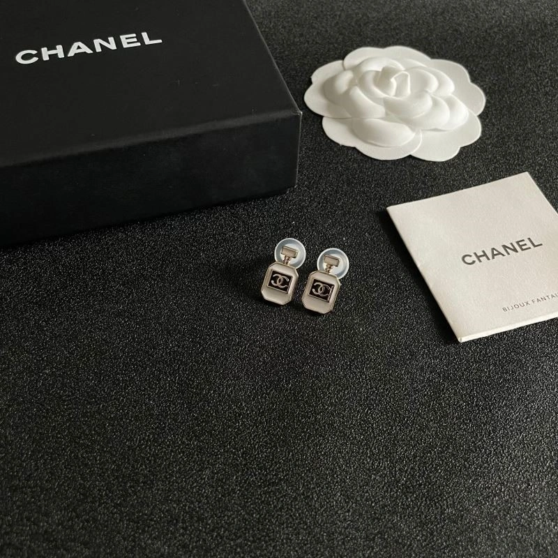NewStyle Chanel Earrings 222512
