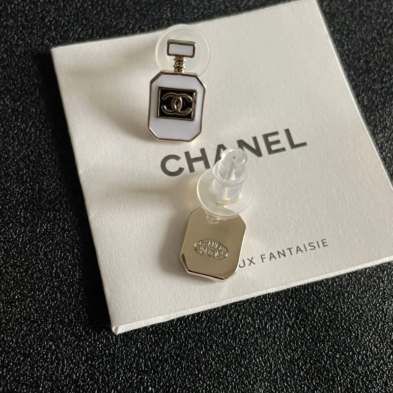 NewStyle Chanel Earrings 222512