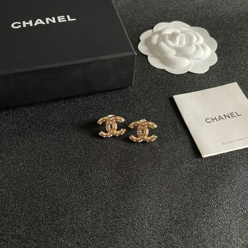 Chanel Earrings Effortless 222511