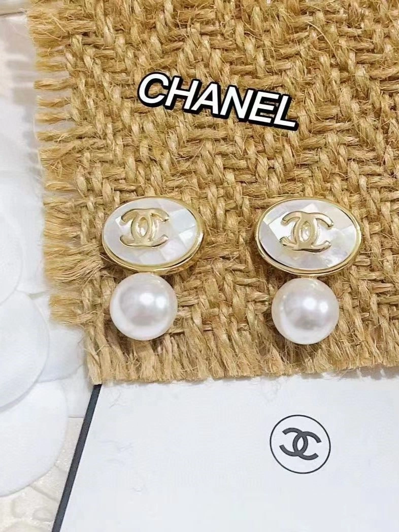 Unisex Chanel Earrings 222498