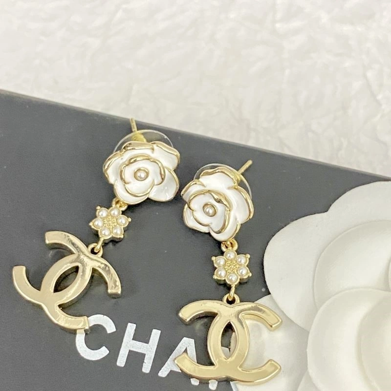Lightweight Chanel Earrings 222502
