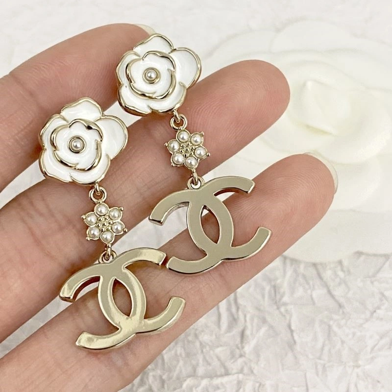 Lightweight Chanel Earrings 222502