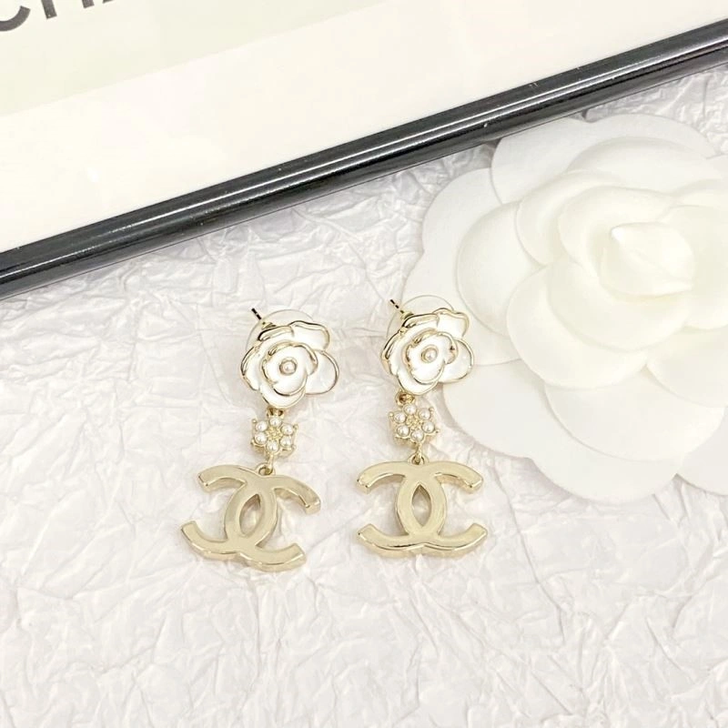 Lightweight Chanel Earrings 222502