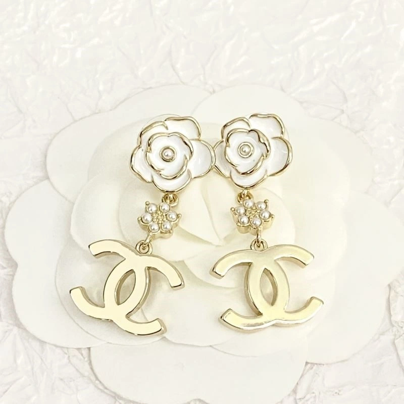 Lightweight Chanel Earrings 222502