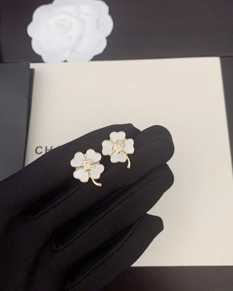 WellDesigned Chanel Earrings 222571
