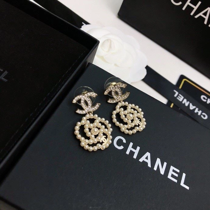 Chanel Earrings ModernLook 222489