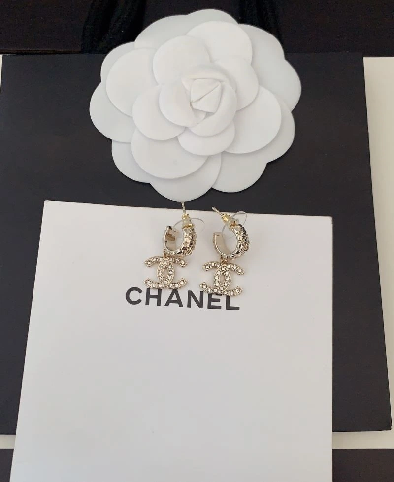 Supportive Chanel Earrings 222474