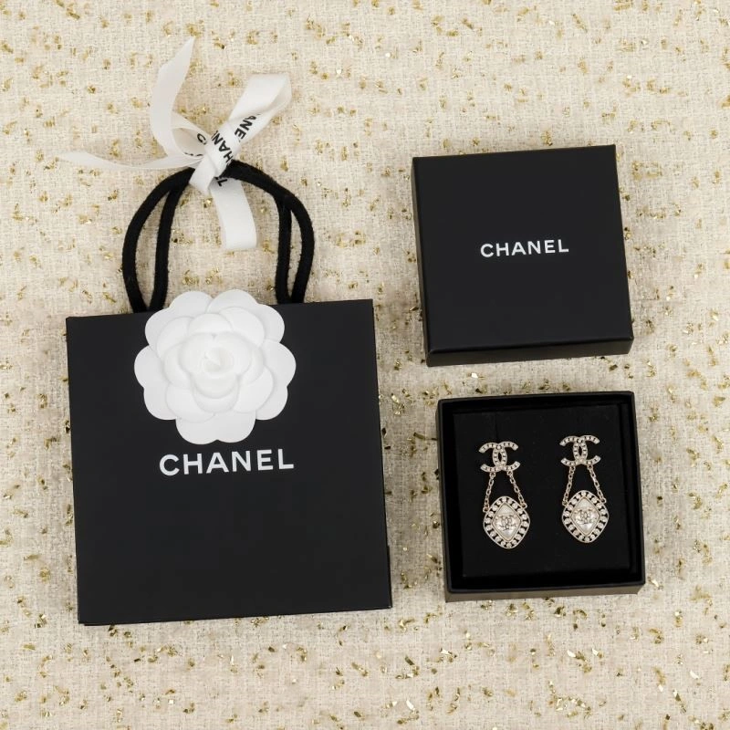 Chanel Earrings Affordable 222450