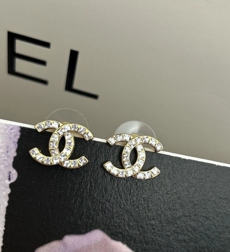 Affordable Chanel Earrings 222430