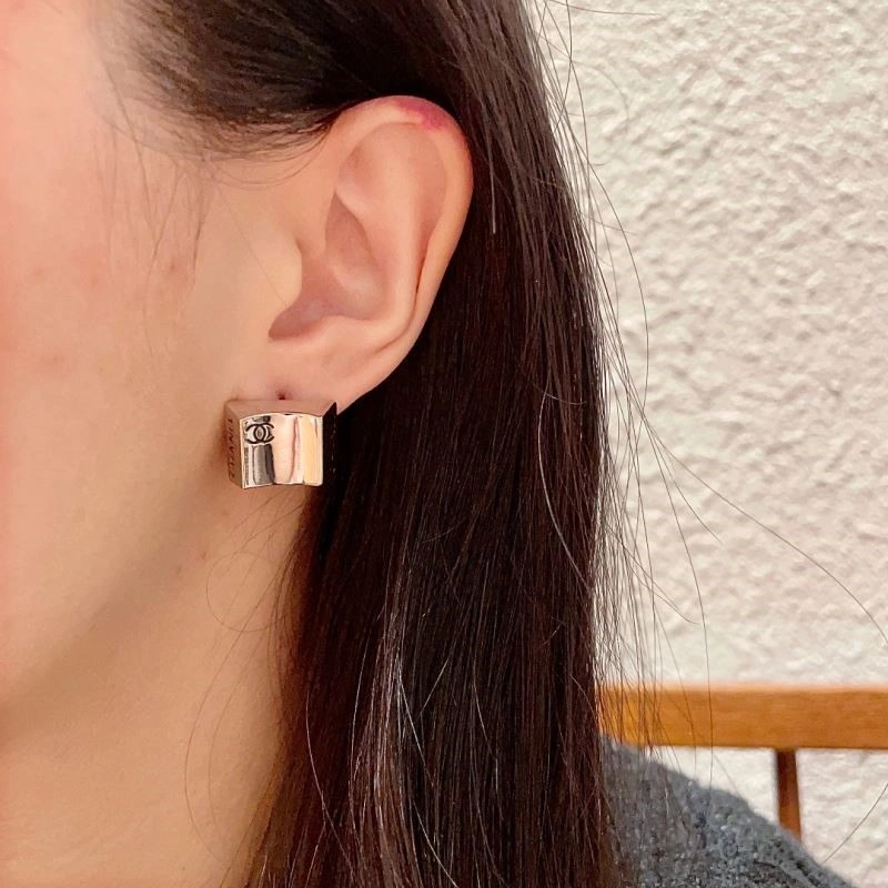 Chanel Earrings Comfortable 222417