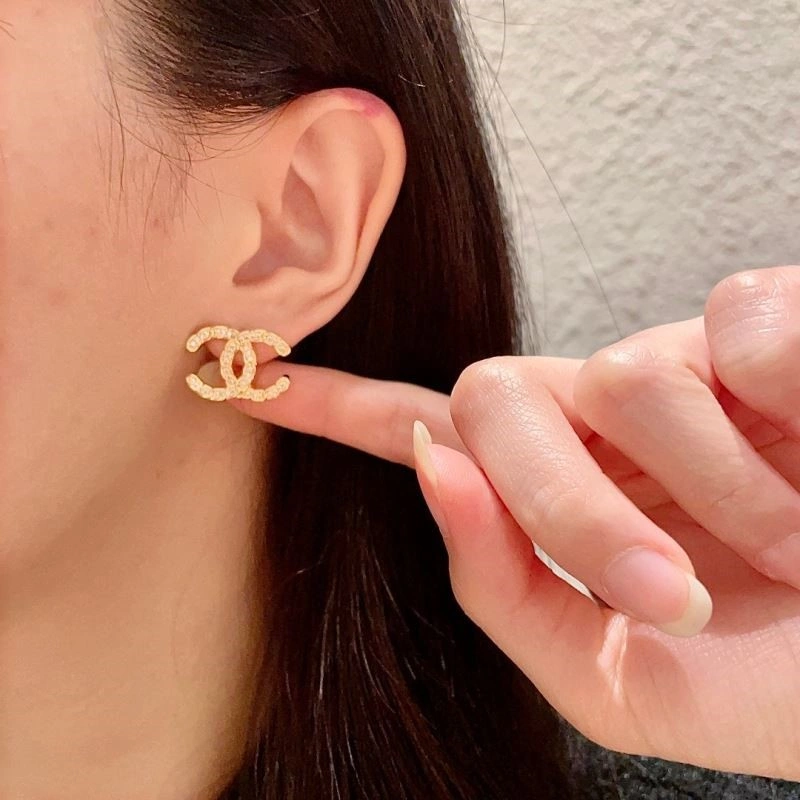 Compact Chanel Earrings 222411