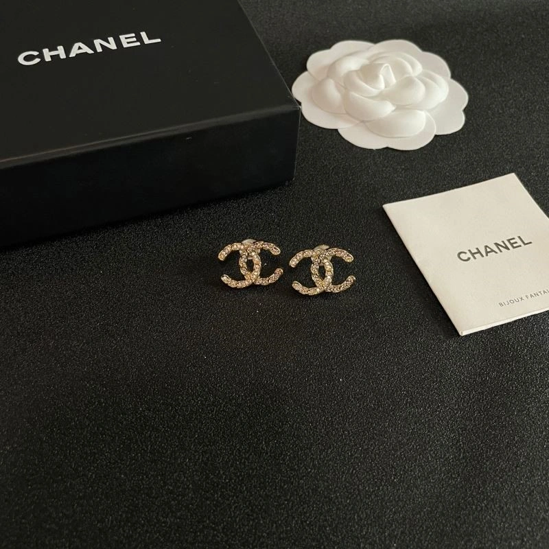 Compact Chanel Earrings 222411