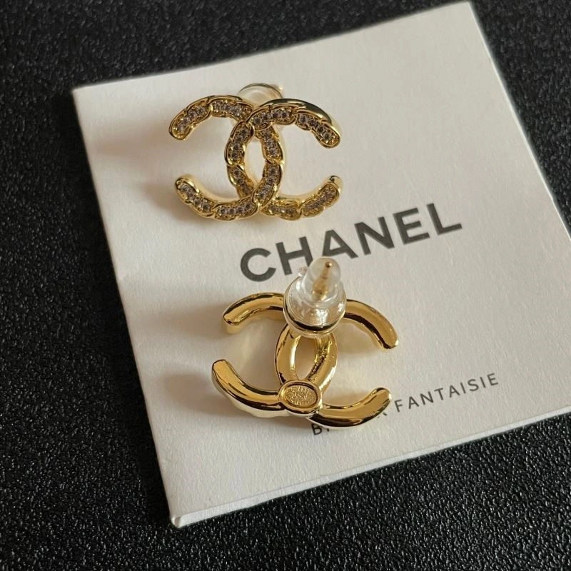 Compact Chanel Earrings 222411