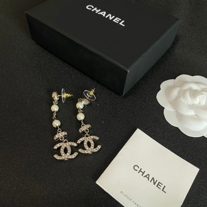 Comfortable Chanel Earrings 222428