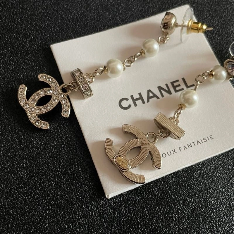 Comfortable Chanel Earrings 222428