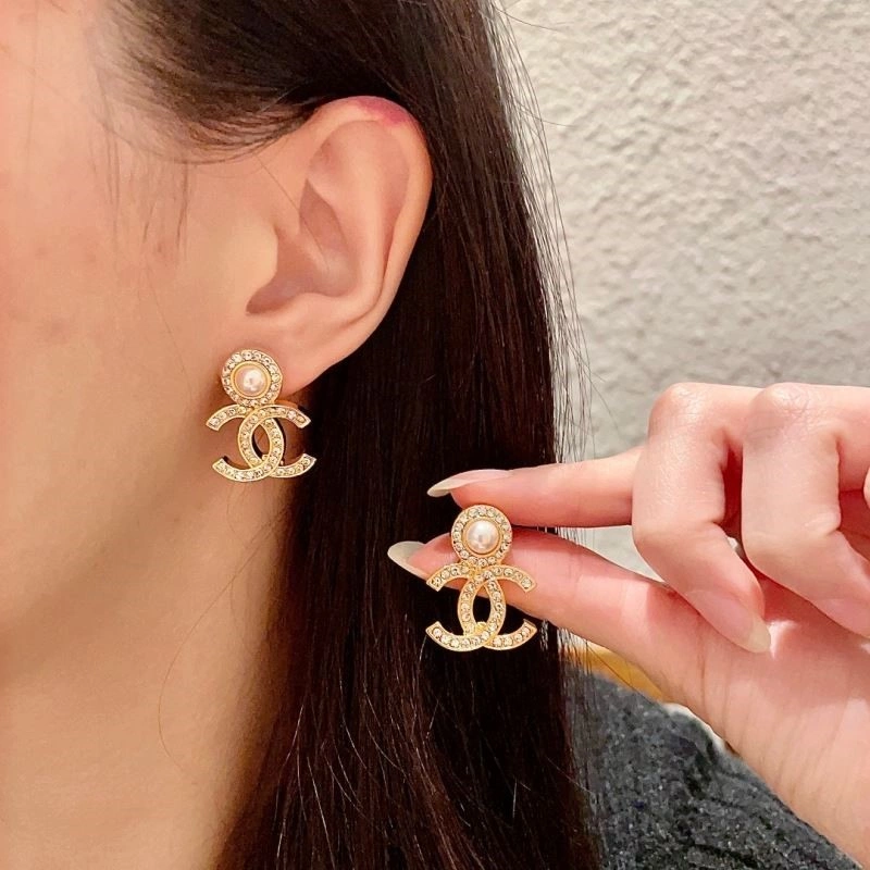 Breathable Chanel Earrings 222434