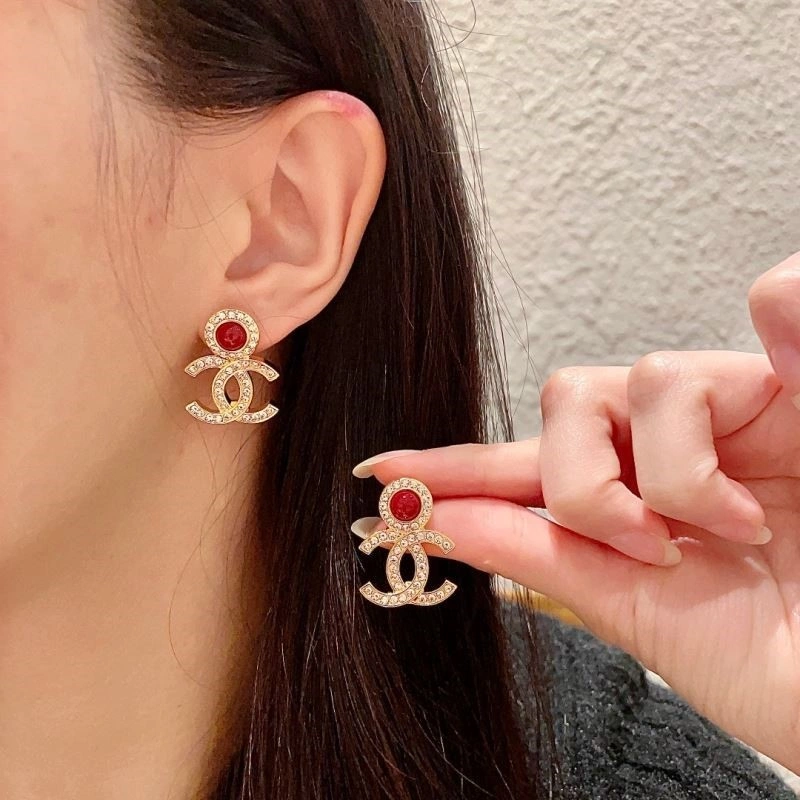 Snug Chanel Earrings 222412