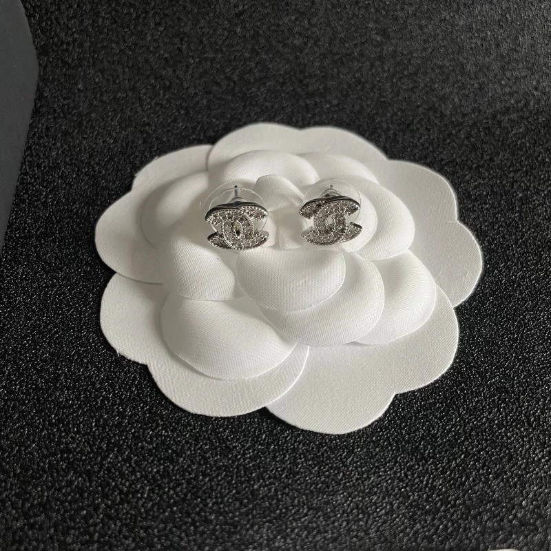 Chanel Earrings Durable 222404