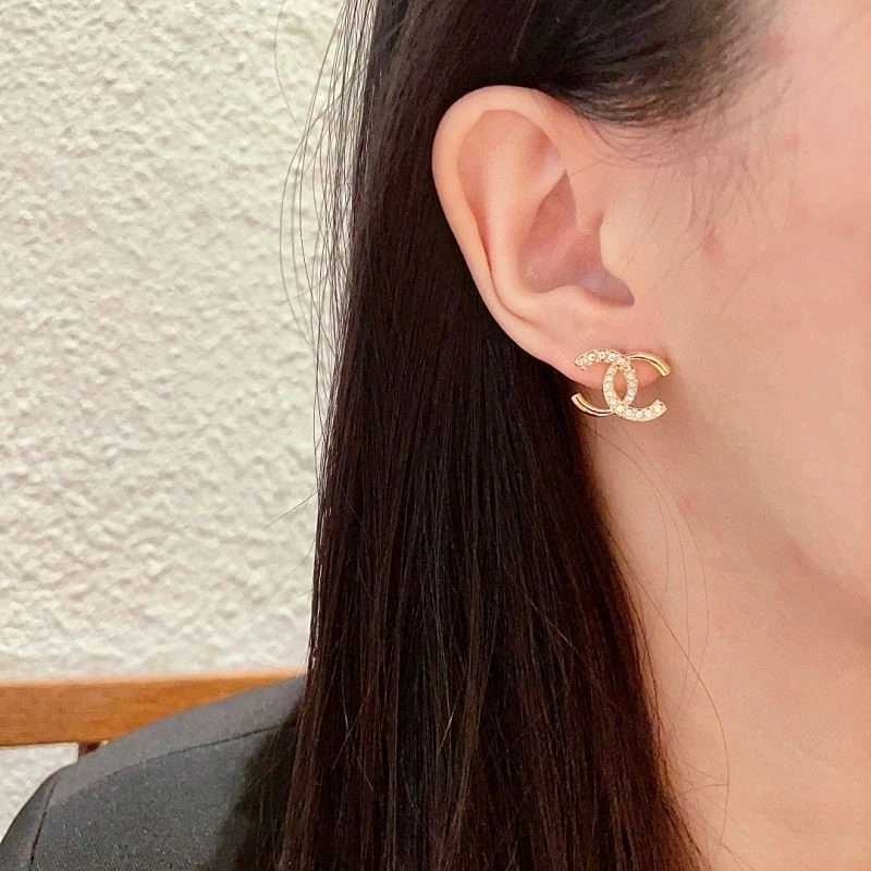 Stretchable Chanel Earrings 222405