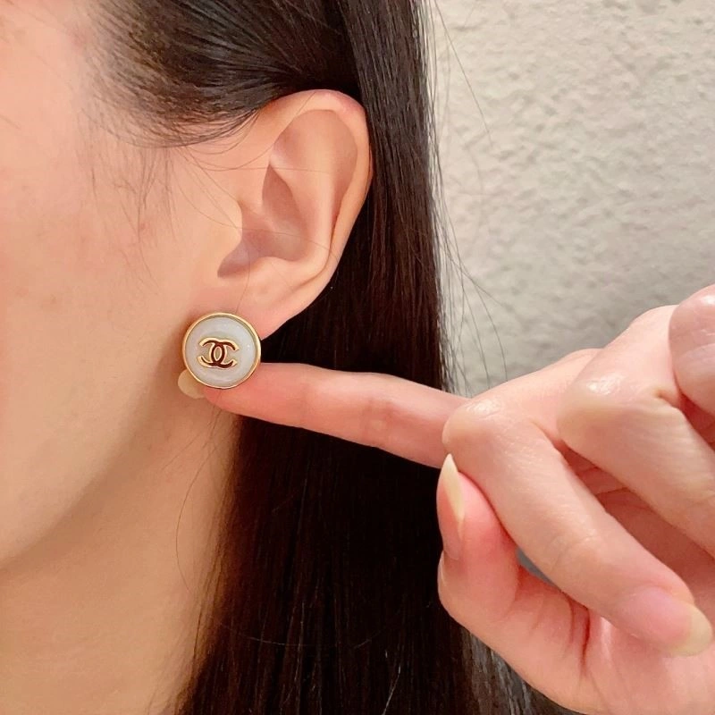 WellDesigned Chanel Earrings 222384