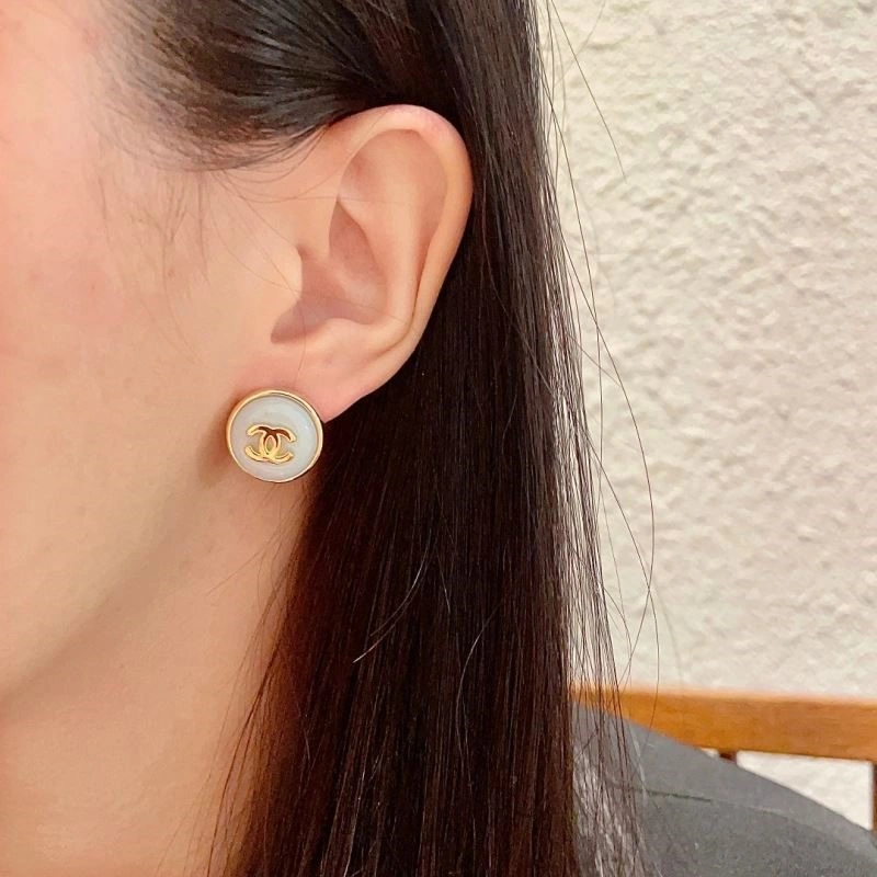 WellDesigned Chanel Earrings 222384