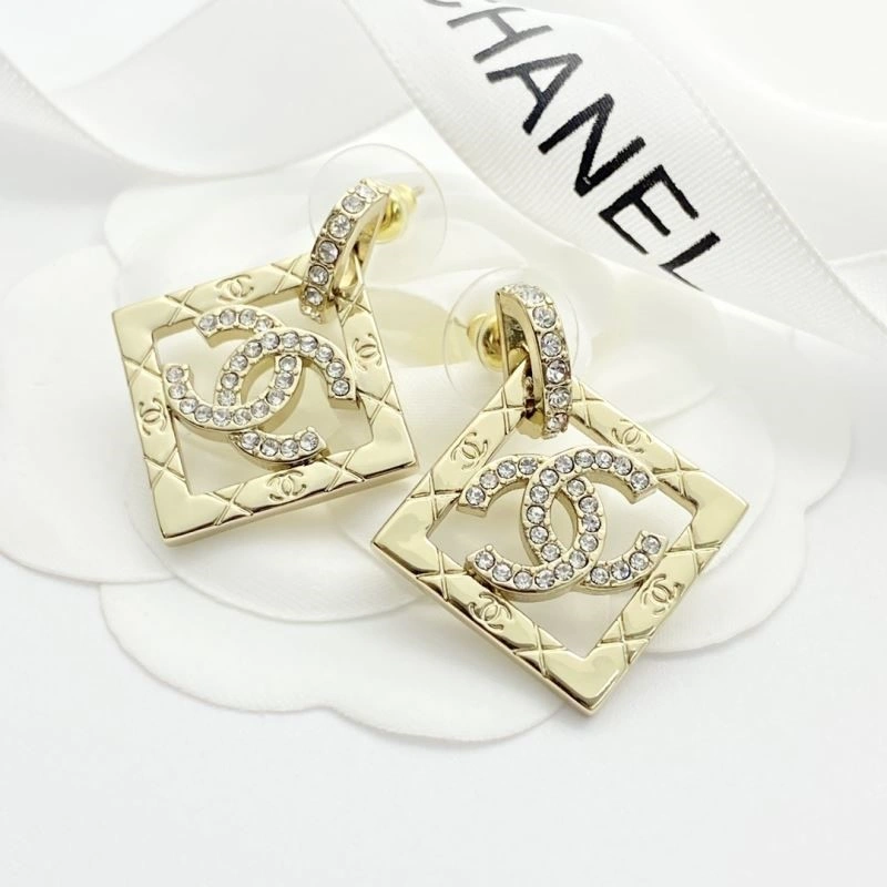 Minimalist Chanel Earrings 222372