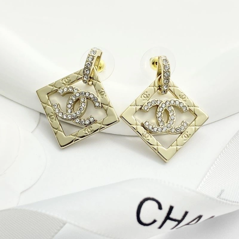 Minimalist Chanel Earrings 222372