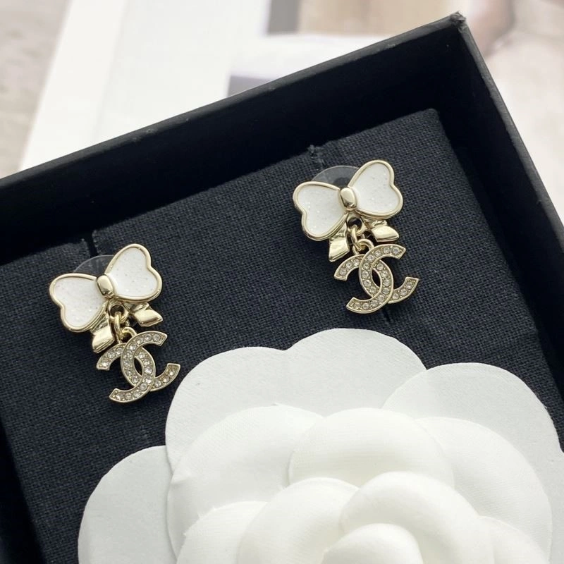 Chanel Earrings Comfortable 222373