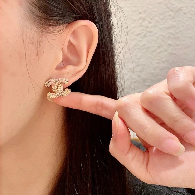 Practical Chanel Earrings 222357