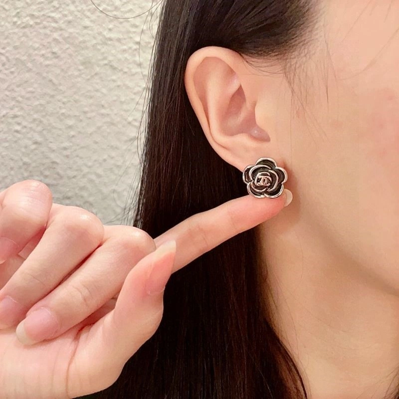 Resilient Chanel Earrings 222422