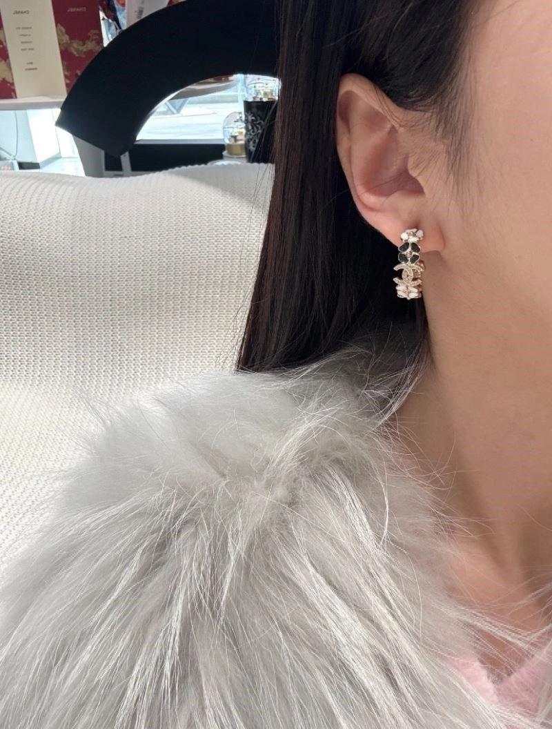 Chanel Earrings Trendsetting 222346