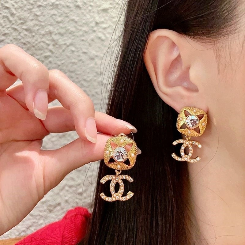 TechFriendly Chanel Earrings 222350
