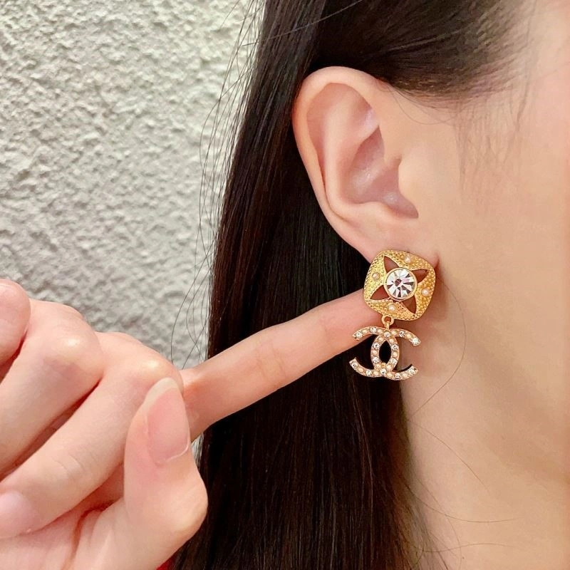 TechFriendly Chanel Earrings 222350