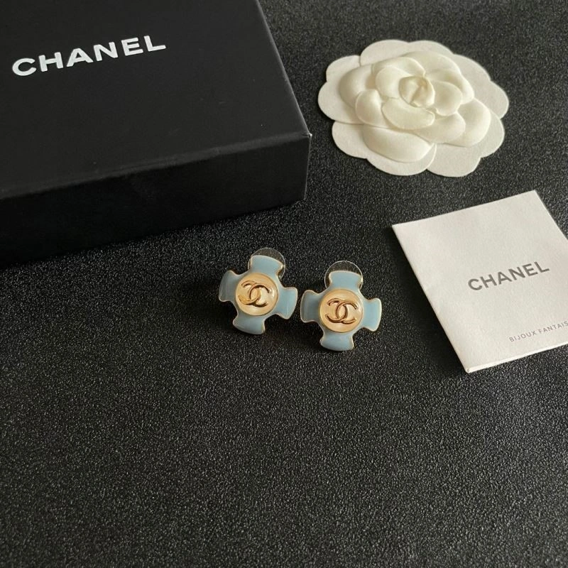 EyeCatching Chanel Earrings 222321