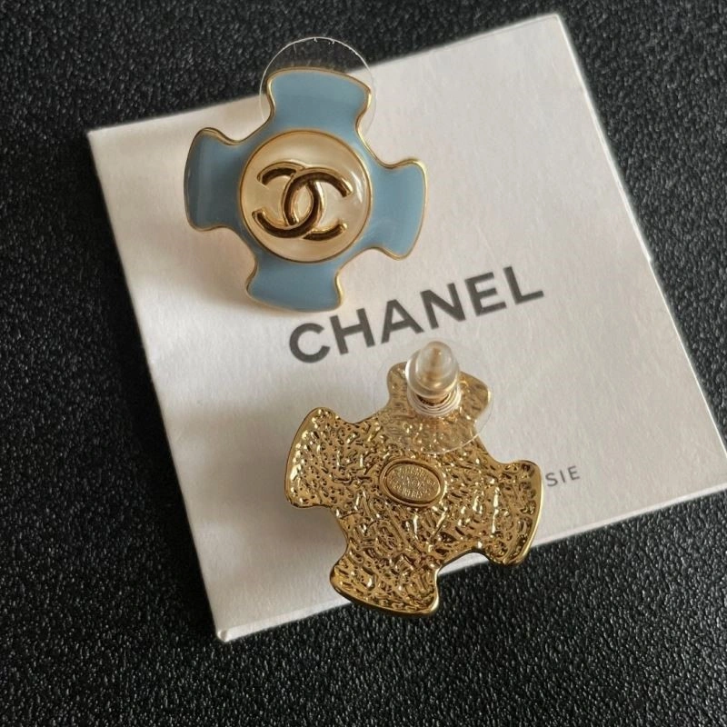 EyeCatching Chanel Earrings 222321