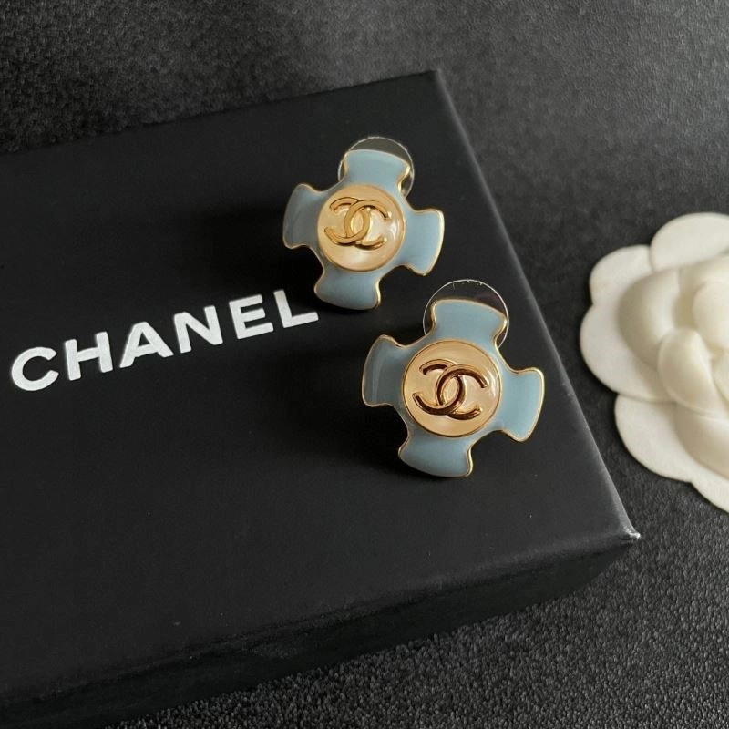 EyeCatching Chanel Earrings 222321
