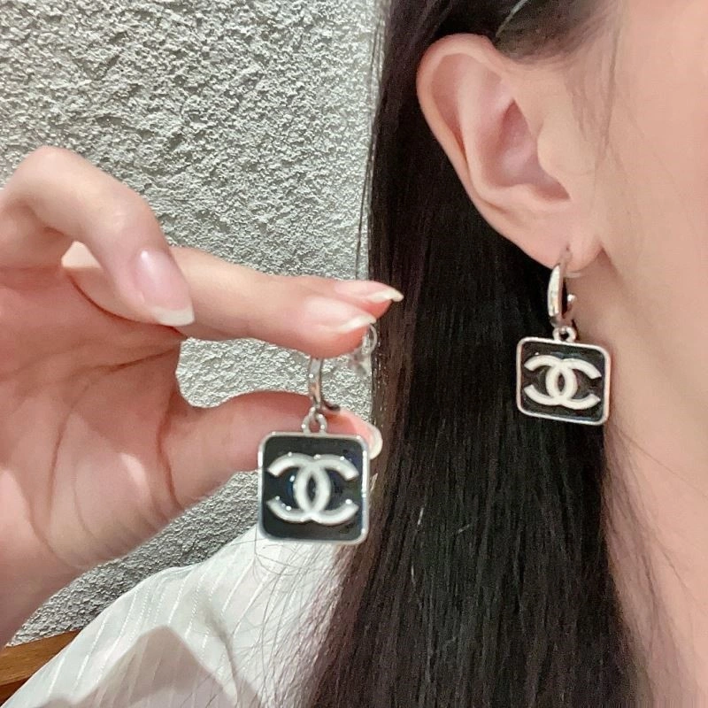 Tailored Chanel Earrings 222344